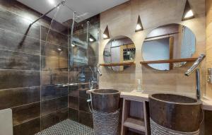 Maisons de vacances 5 Bedroom Nice Home In Xonrupt-Longemer : photos des chambres