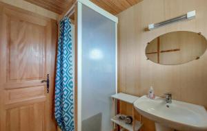 Maisons de vacances 5 Bedroom Nice Home In Xonrupt-Longemer : photos des chambres