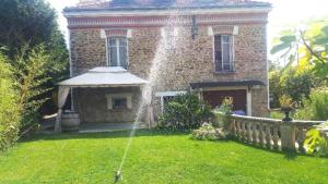 Beautiful Charming House near Paris !