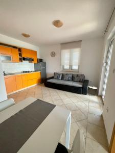 Apartmani Maja Vrsi 