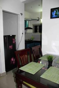 Modern ,Cozy ,Artistic and Green Apartment