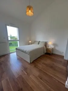 Chambres doubles dans maison juste refaite à neuf - Châteauthébaud