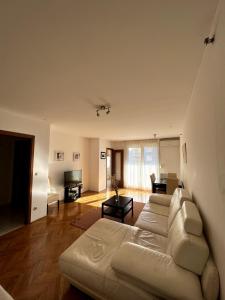 La Luna Apartment Split