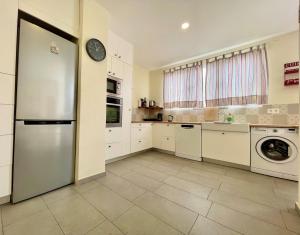 Sunny Terrace Apartment