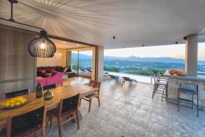 Villa Mirtylla luxury retreat w Pool, BBQ and Gym