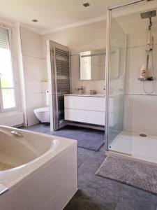 Grande maison en Bords de Marne - 25 min de Paris