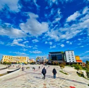 Hotel Fieri - Darëzeza e Re