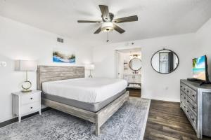 Phoenix III 3031 beachfront end-unit