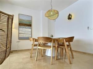 Incredible sea views in this three-bedroom penthouse apartment