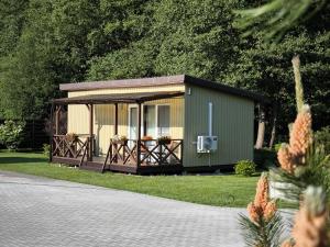 Poilsio namelis po juodalksniais (Nemirseta)