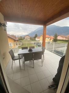Appartements Appartement belle vue sur les montagnes : Appartement 2 Chambres