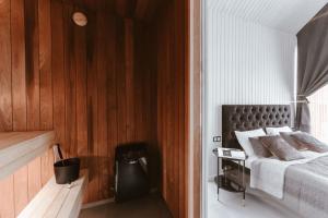 Sniegi design cabin with included sauna and jacuzzi