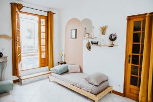 B&B / Chambres d'hotes Maison La Pomare : Chambre Familiale