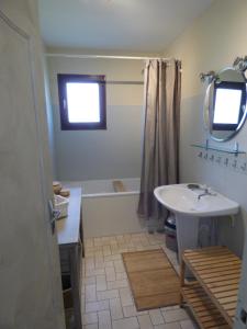 Maisons de vacances Terre et Mer, maison avec jardin : photos des chambres