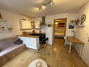 Appartements Studio en centre ville : photos des chambres