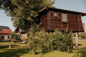 Treehouse Drevesna hiška Štrkovo gnezdo Ranč Jureš 