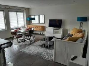 Appart cosy aux écluses du port - Locquénolé