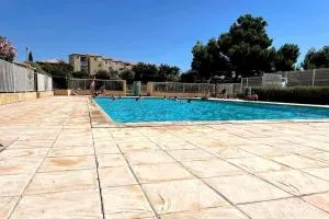 St-Pierre-La-Mer, bel appartement a dans residence avec piscine et tennis entre 5 et 10 min de la plage - 弗勒里