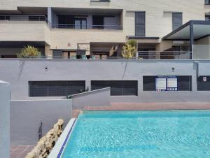 Duplex con piscina, parking y wifi a 250m de la playa