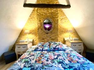 B&B / Chambres d'hotes La Clef des Songes - chambres climatisees - Sarlat Centre - Parking gratuit - Piscine, Spa et massages a 400metres : photos des chambres