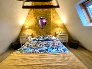 B&B / Chambres d'hotes La Clef des Songes - chambres climatisees - Sarlat Centre - Parking gratuit - Piscine, Spa et massages a 400metres : photos des chambres