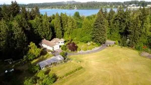 3-Hectare Grand Forest Estate - A Tranquil Hideaway - Wellington