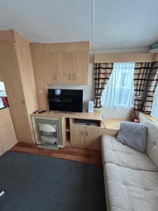 Towyn 95 Golden Gate Rentals