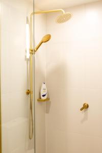 Apartment next to public station, BoxHill Central, 2 Bedrooms, free parking and wifi