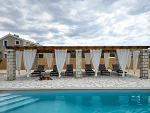 Rafaelia Premium villa with private pool in Drepano