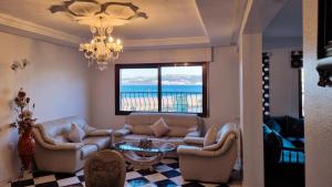 Luxury Sea and Marina View Apartment