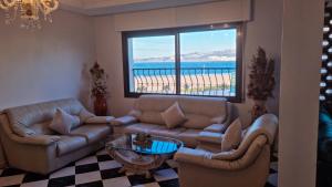 Luxury Sea and Marina View Apartment