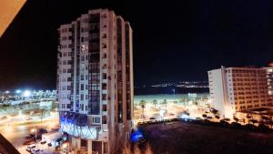 Luxury Sea and Marina View Apartment