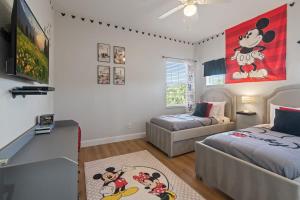 Bahama Bay beautiful upgraded huge unit