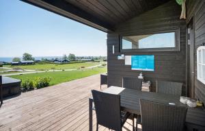 Cozy Home In Faaborg With Wifi