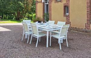 Maisons de vacances Cozy Home In Saint-Pierre-En-Auge : photos des chambres