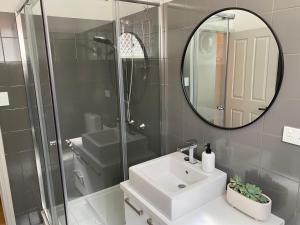 Stay on Summer - CBD Apartment