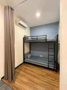 Roxy Sematan Beach Townhouse Deluxe 3 ,5 & 6