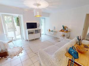 **2P Calme Climatisé, Terrasse, Centre Menton, Proche Plages et Commerces** - FR-1-196-356
