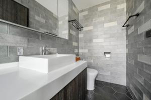 Phòng 4 người Nhìn ra cảnh Núi non (Quadruple Room with Mountain View)
