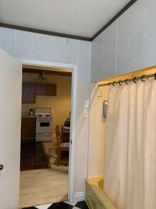 Marmora and Lake Inn Apartment-Sleeps 5 guests