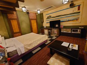 Hotel Remy (Adult Hotel)