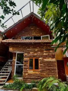 1996 Homestay Măng Đen - Kon Pong