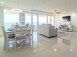 Calafia Condos - Divisadero