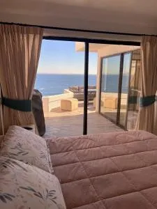 Moderno departamento con dormitorio y terraza con vista al mar y parrilla en Reñaca - re
