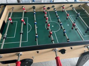 Maison moderne au calme avec billard, jacuzzi, bain à remous, piscine, Babyfoot