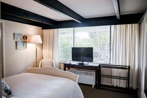 Halls Eclectic Hideaway Bowral