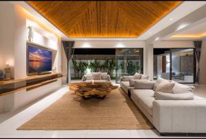 Casa Oriental Serene Balinese Garden Retreat