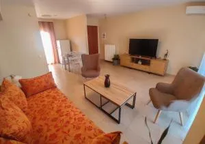 EPIVATES FAMILY Apartment - Skála Neón Epivatón