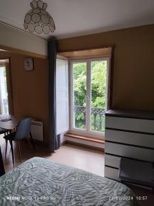 appartement T1 hyper centre 350 m des thermes 200 m des télécabines deuxième étage avec ascenseur