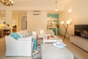 ELIVAAS 4 BHK with Pvt Pool in Arpora - Lumin